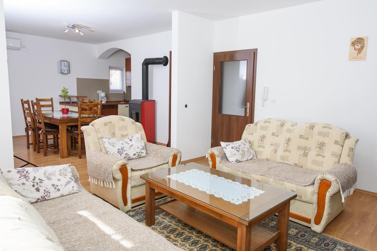 Apartment Drmic Kastela Luaran gambar